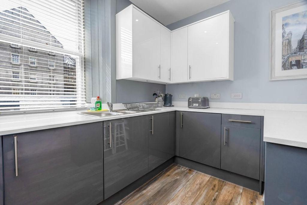 Guestready - Lovely Nest In The Old Town Edinburg Exteriör bild