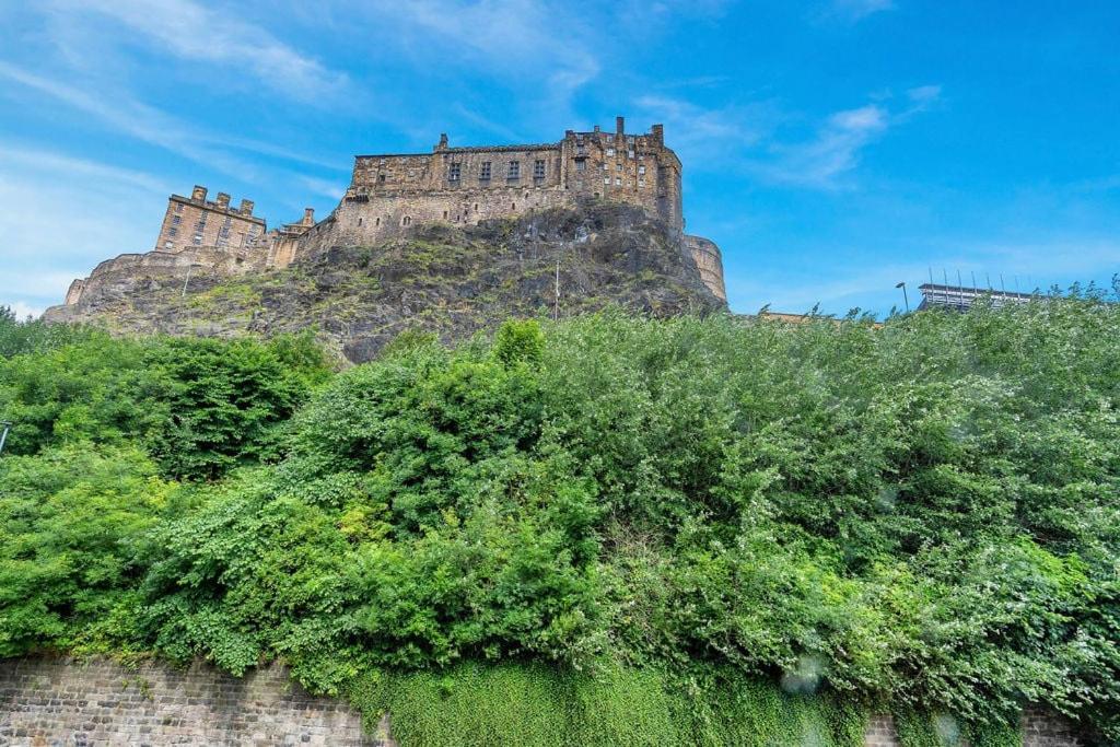 Guestready - Lovely Nest In The Old Town Edinburg Exteriör bild